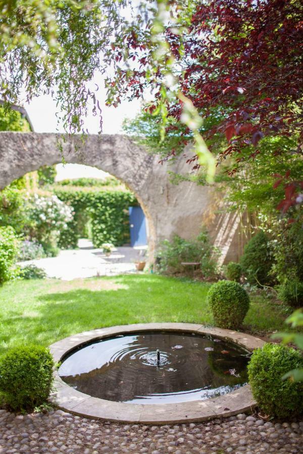 Le Clos Du Perret Chaussan Екстер'єр фото